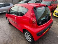 PEUGEOT 107