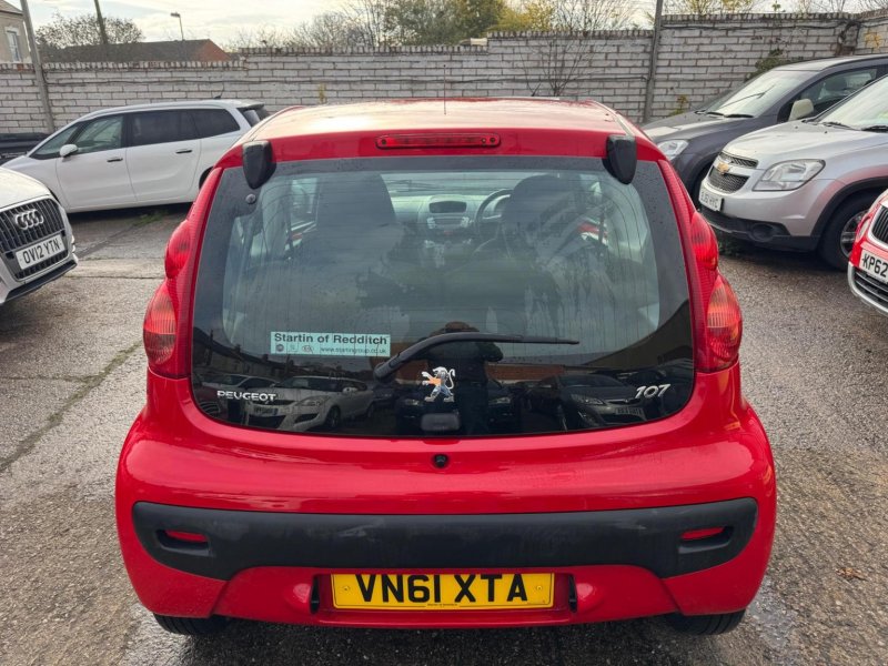 PEUGEOT 107