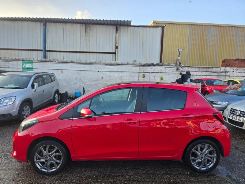 TOYOTA YARIS