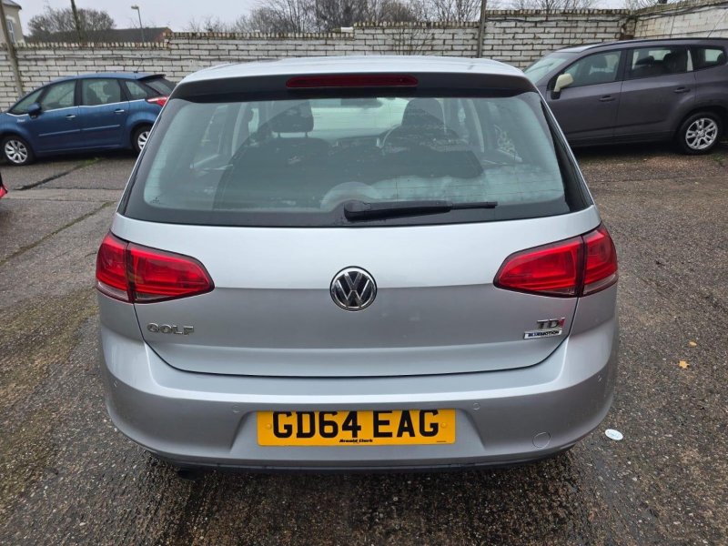 VOLKSWAGEN GOLF