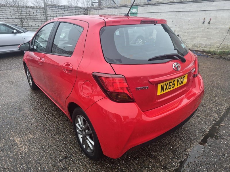 TOYOTA YARIS