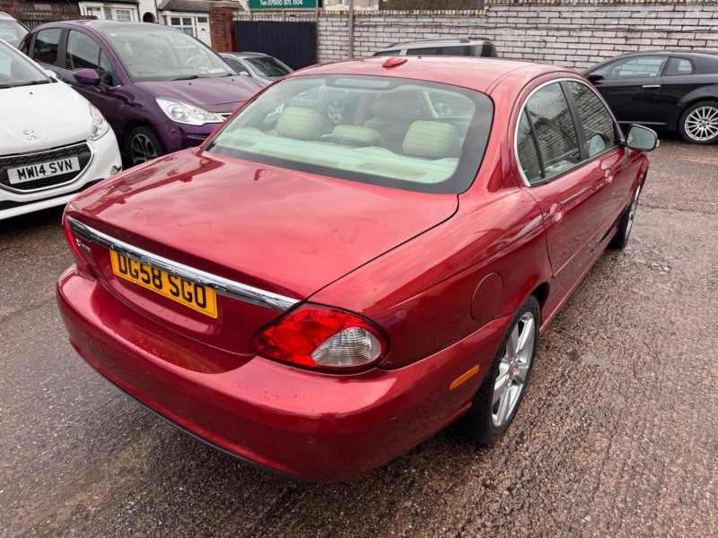 JAGUAR X-TYPE