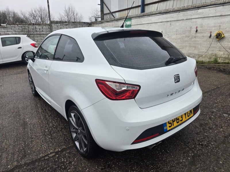 SEAT IBIZA