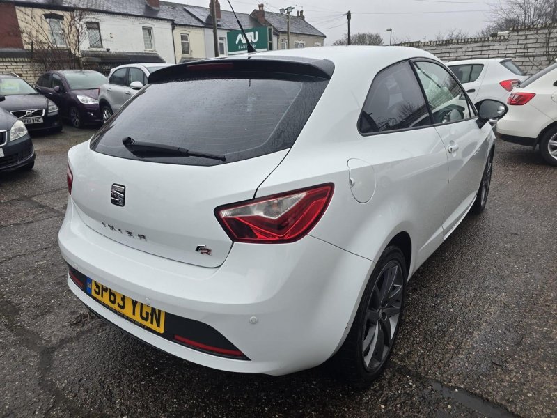 SEAT IBIZA